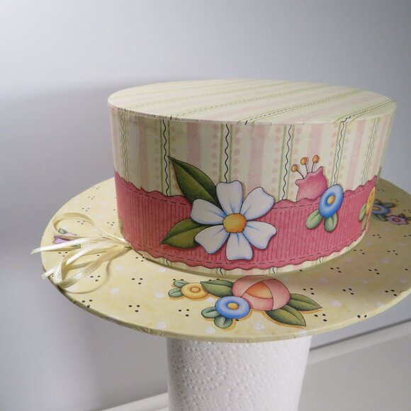 Mary Engelbreit Hat Gift Box Floral Yellow & Green - Picture 3 of 8